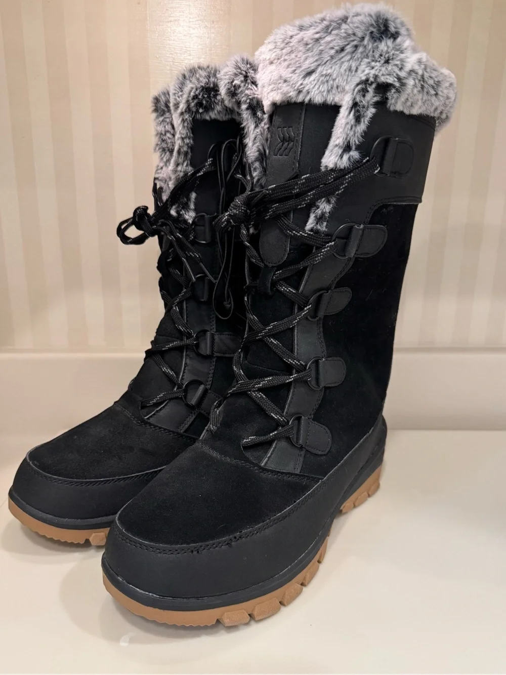 All In Motion Woman's Cecily Waterproof Winter Boots Size 9